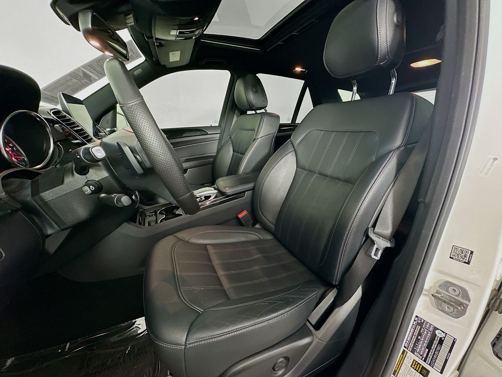Used 2018 White Mercedes-Benz GLE 350 image 22