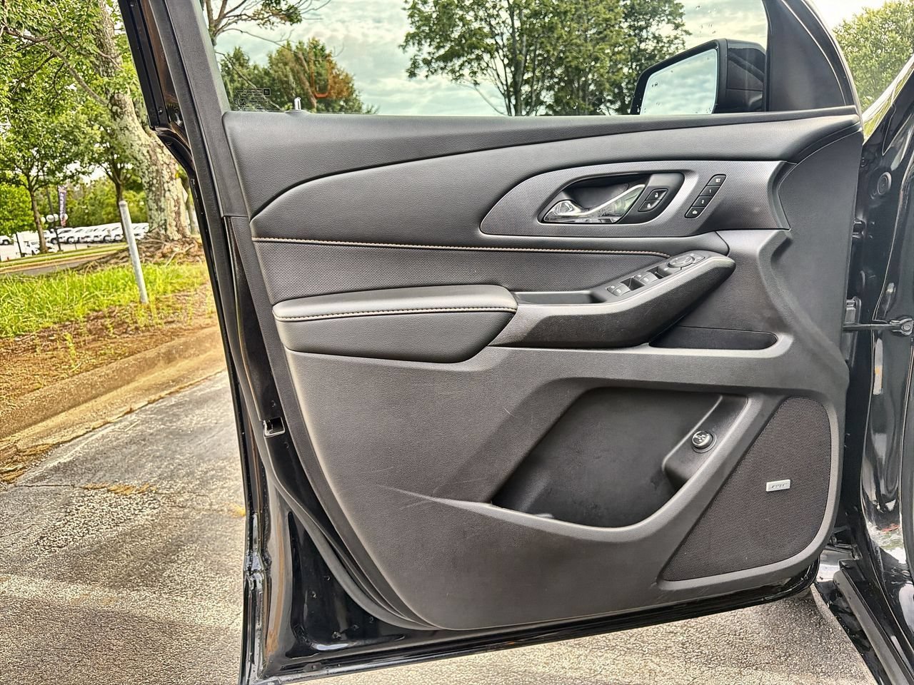 Used 2021 MOSAIC BLACK METALLIC Chevrolet Premier image 18