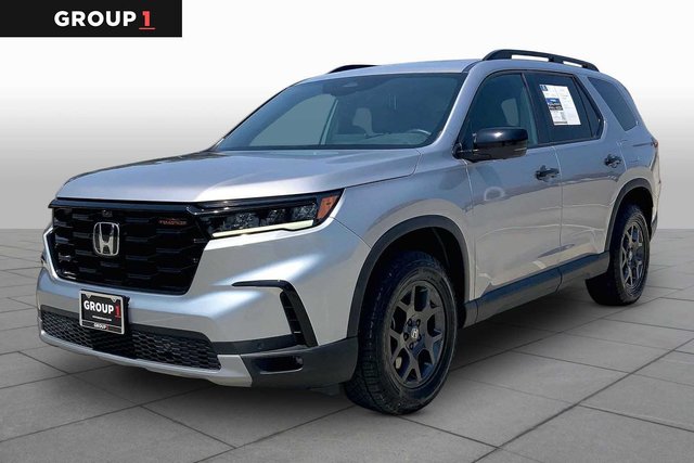 Used 2025 Honda Pilot TrailSport AWD Sport Utility - Offsite Location