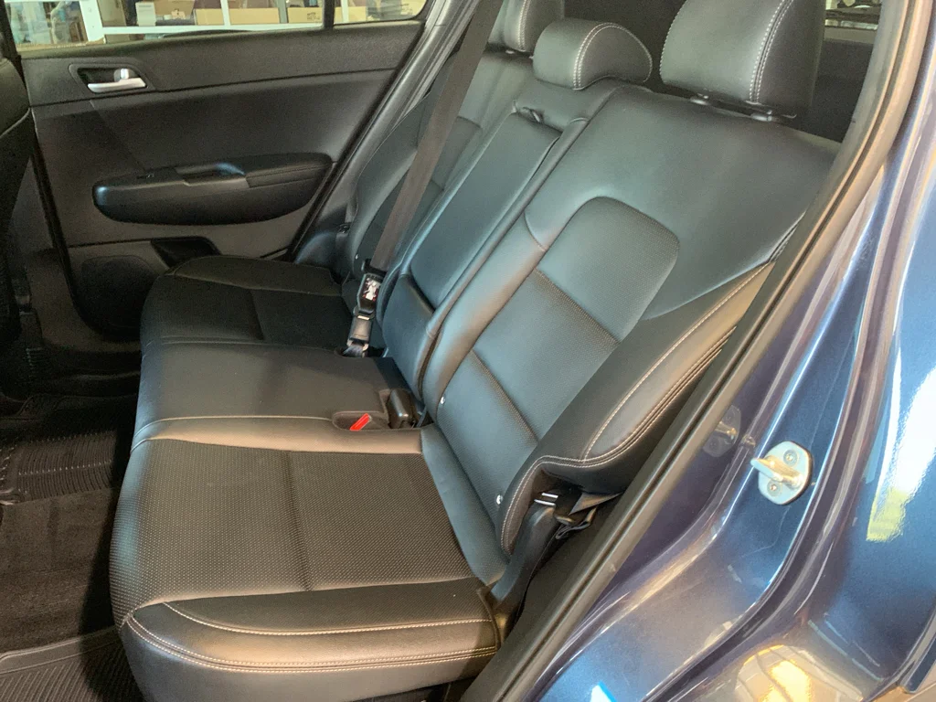 Used 2021  Kia S image 13