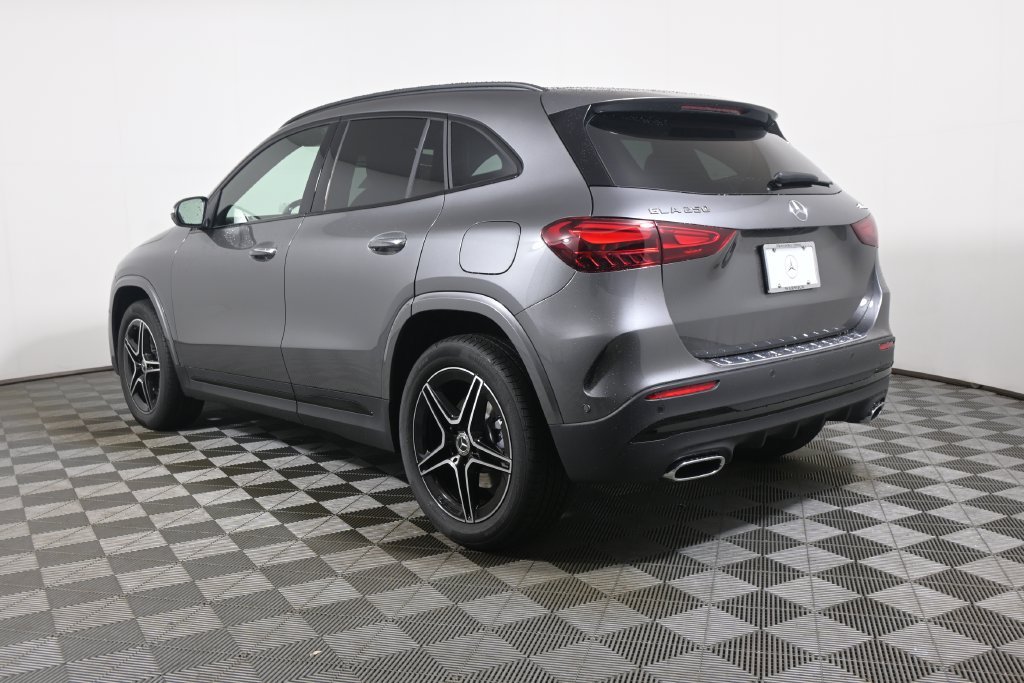 Used 2026 Mountain Grey Metallic Mercedes-Benz GLA 250 image 5
