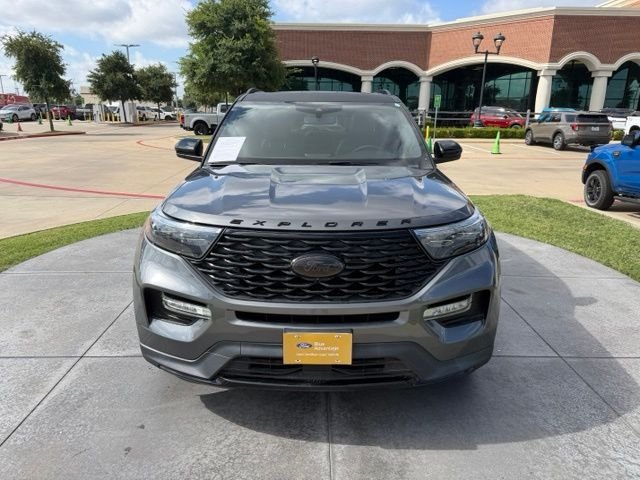 Used 2023 Gray Ford ST-Line image 2