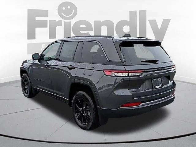 New 2026 Baltic Gray Metallic Clear-Coat Exterior Paint Jeep Altitude image 3