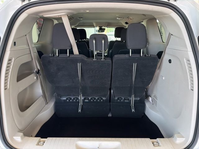 Used 2023 White Chrysler LX image 8