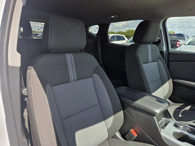 Used 2025 Summit White Chevrolet LT image 32