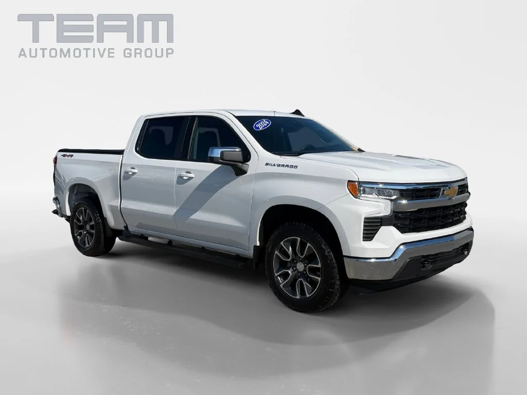 Used 2024 Summit White Chevrolet LT (2FL) image 1