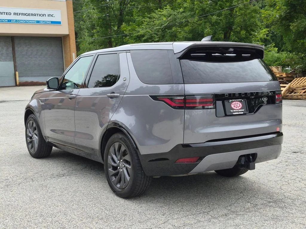 Used 2022 Gray Land Rover S R-Dynamic image 9