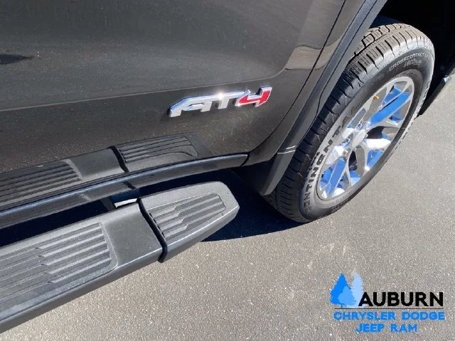 Used 2020 Black GMC AT4 image 9