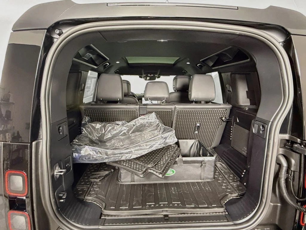 New 2026  Land Rover X-Dynamic SE image 28