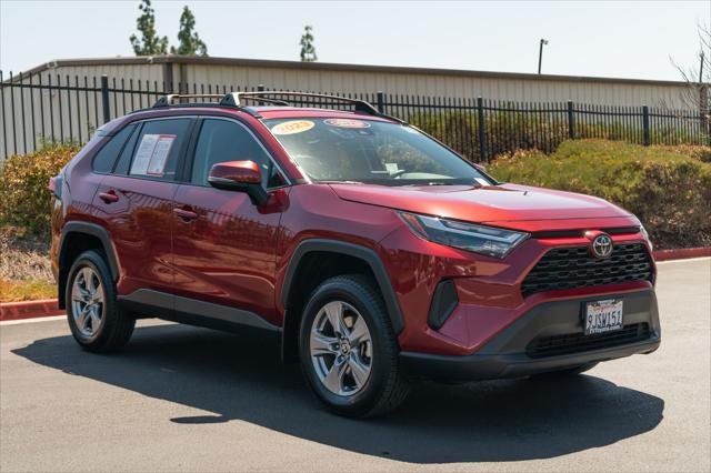 Certified Used 2023 RUBY FLARE PEARL Toyota  image 3