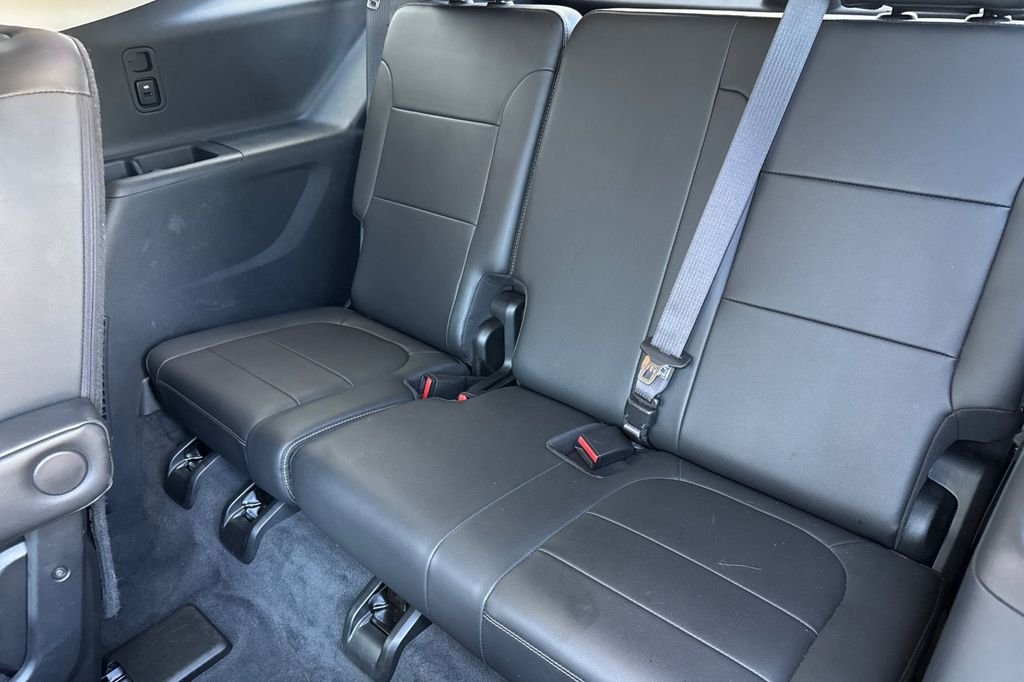 Used 2020 Satin Steel Metallic Chevrolet Premier image 19