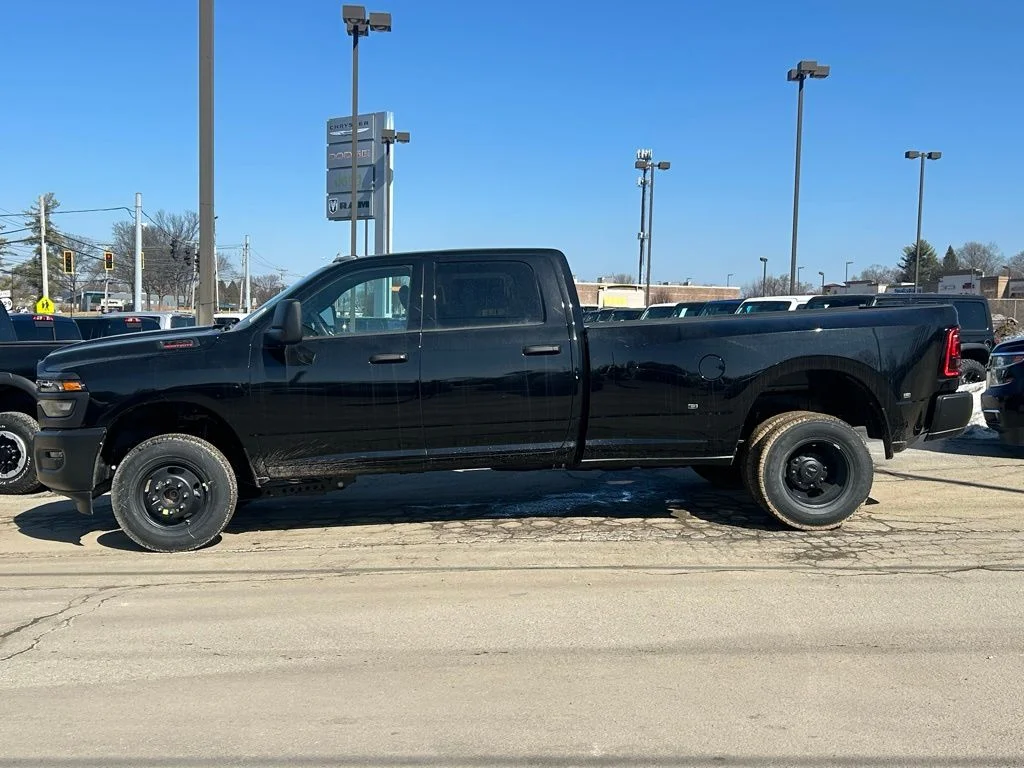 2026 RAM 3500 Tradesman - Photo 10