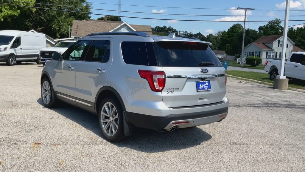 Used 2017 Silver Ford Limited image 3