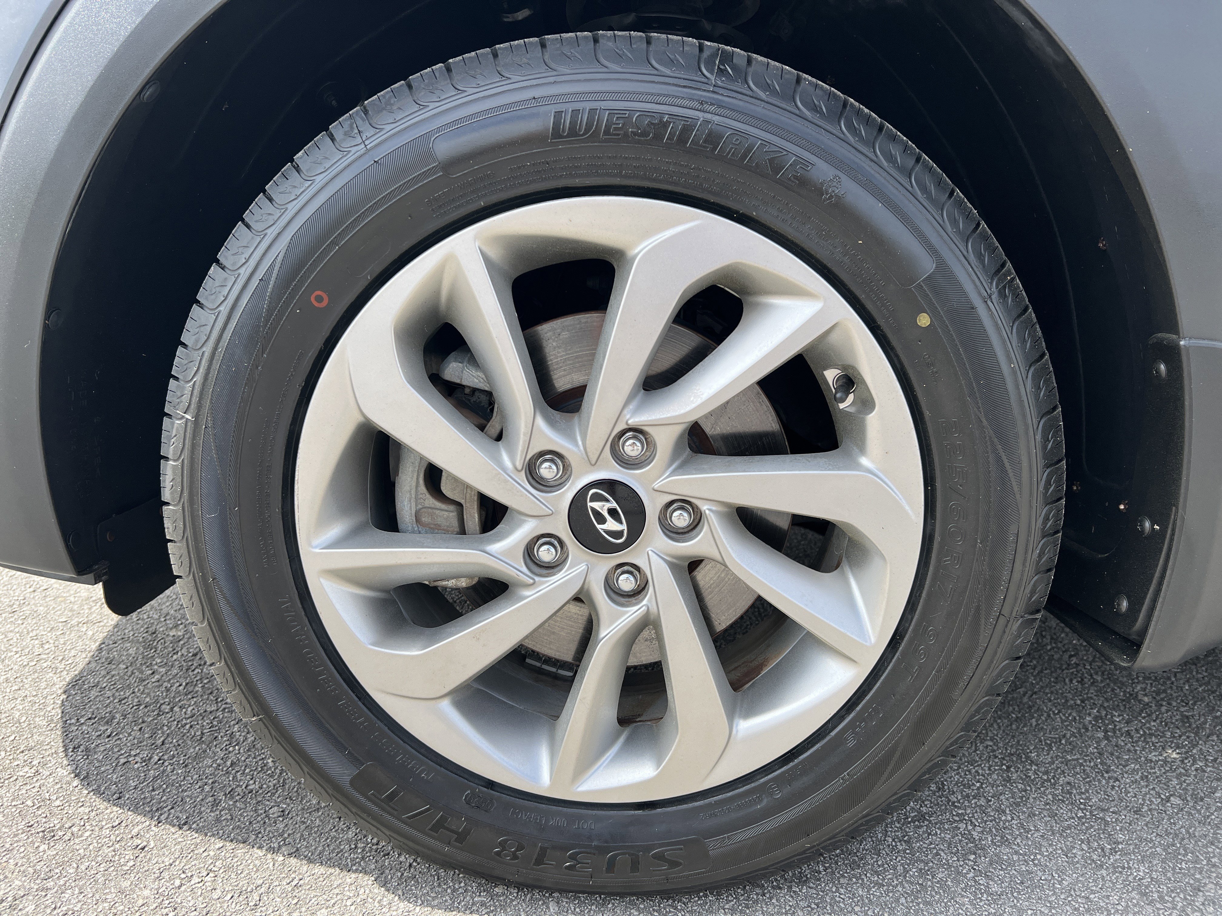 Used 2017 Coliseum Gray Hyundai  image 11