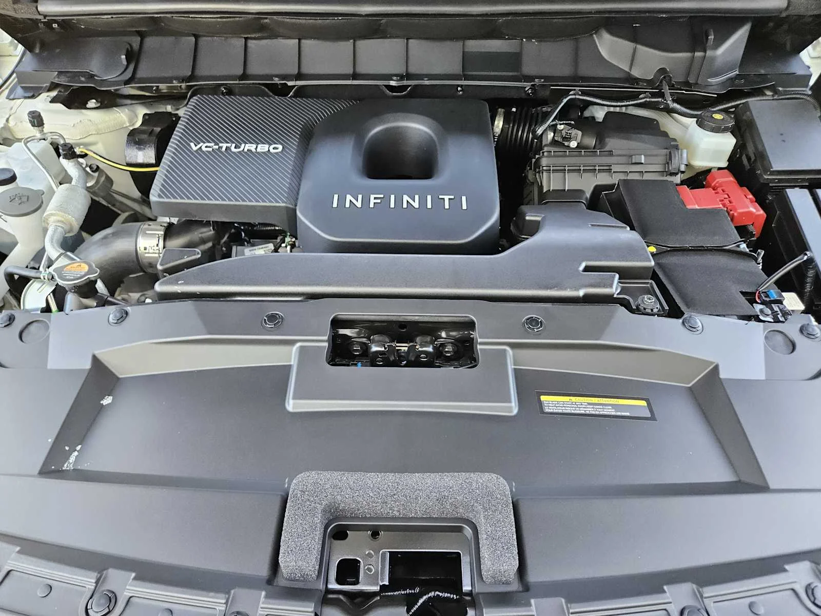 New 2027 2T RAD WHT INFINITI Autograph AWD image 23