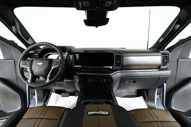 New 2026 Polar White Tricoat Chevrolet High Country image 19