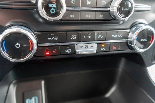 Used 2023 Gray Ford XLT image 29