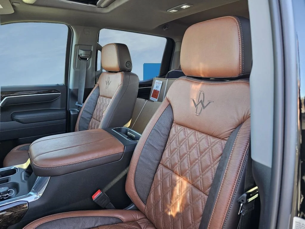 New 2026 Onyx Black GMC Elevation image 20