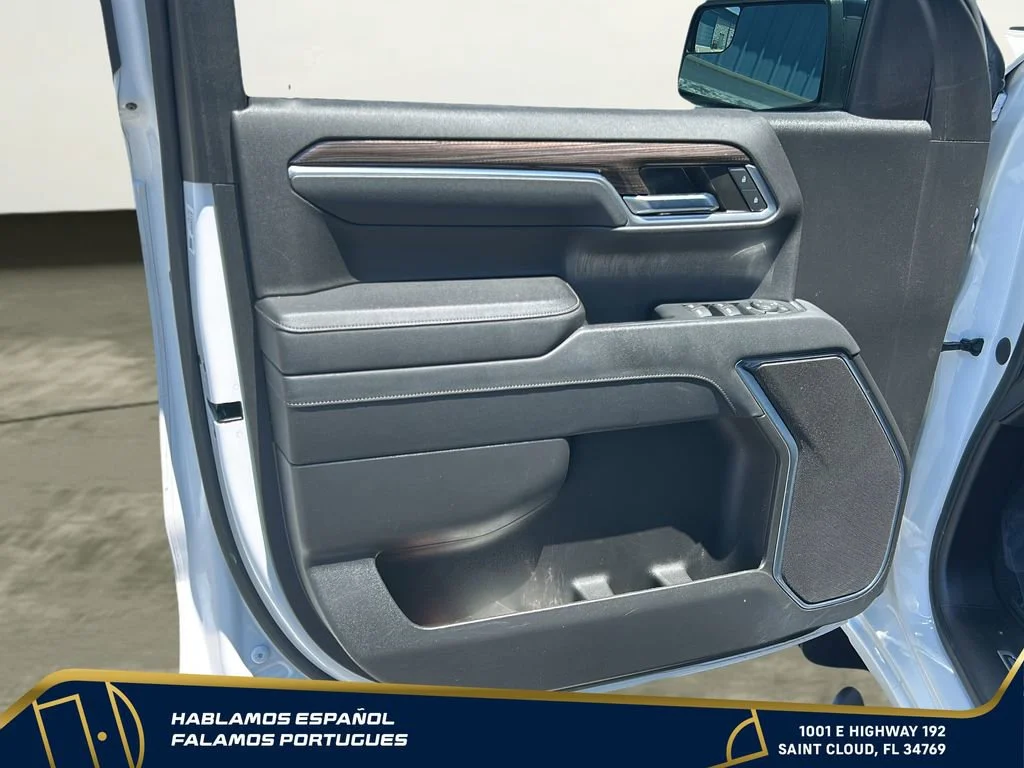Used 2023 Summit White Chevrolet RST image 11