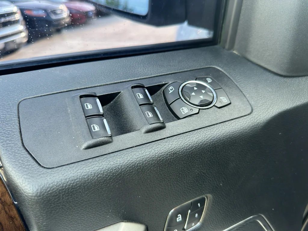 Used 2020 Oxford White Ford LARIAT image 9