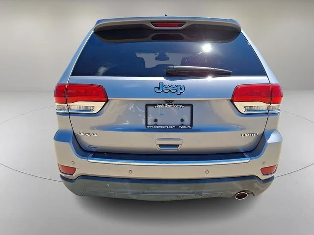 Used 2016 Silver Jeep Limited image 9