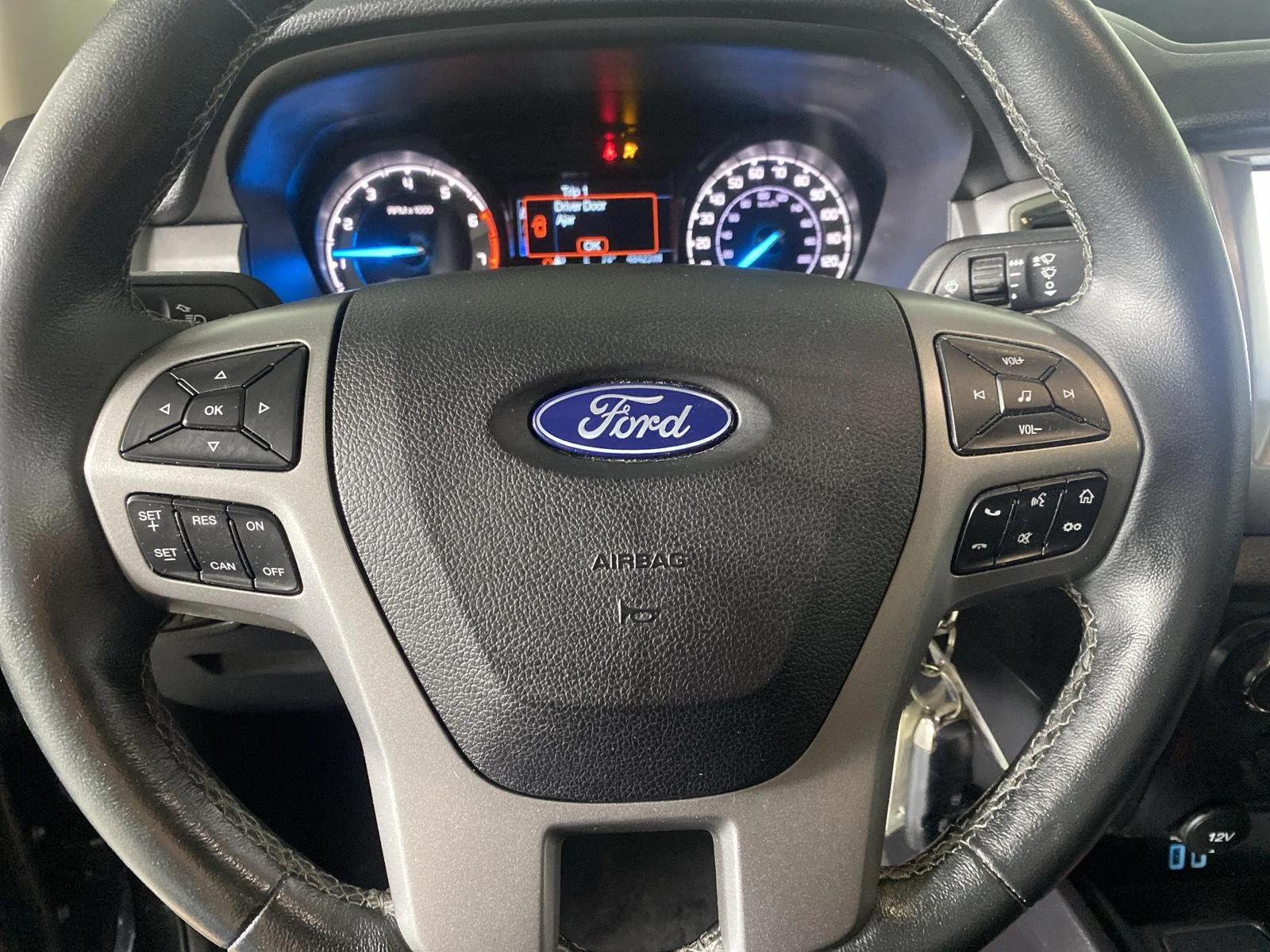 Used 2023 Shadow Black Ford XLT image 23