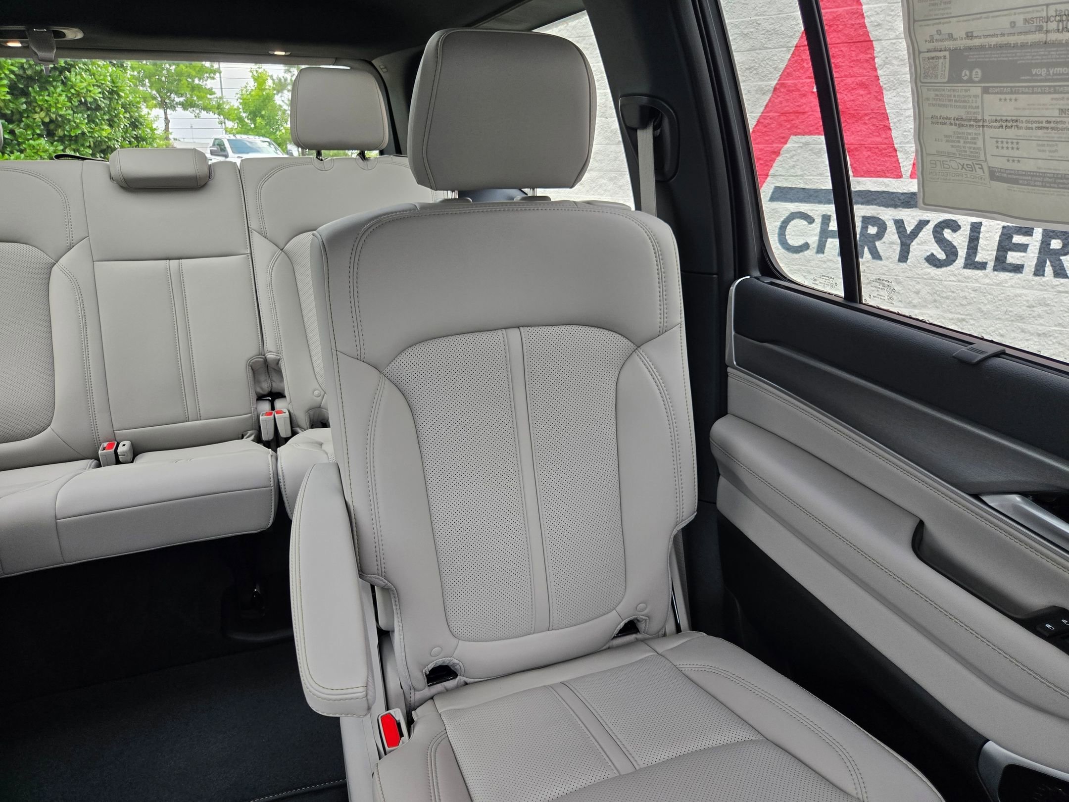 New 2026 Steel Blue Exterior Paint Jeep Limited Reserve image 14