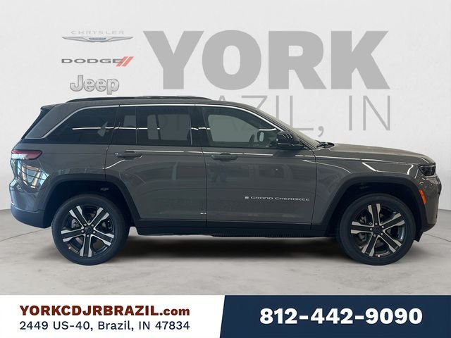 New 2027 Sting-Gray Clearcoat Jeep Limited image 6