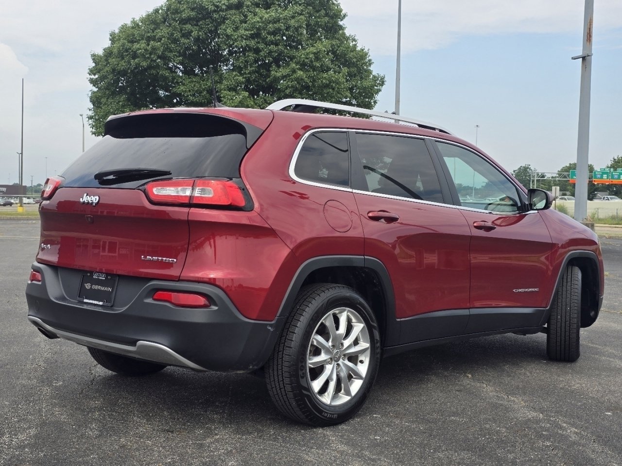 Used 2017 Red Jeep Limited image 15