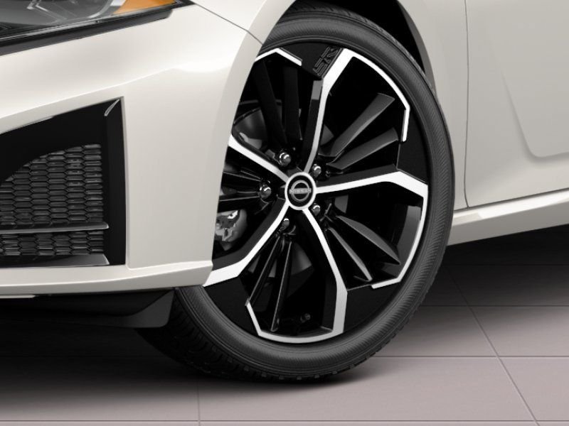 New 2026 White Nissan 2.5 SR image 10
