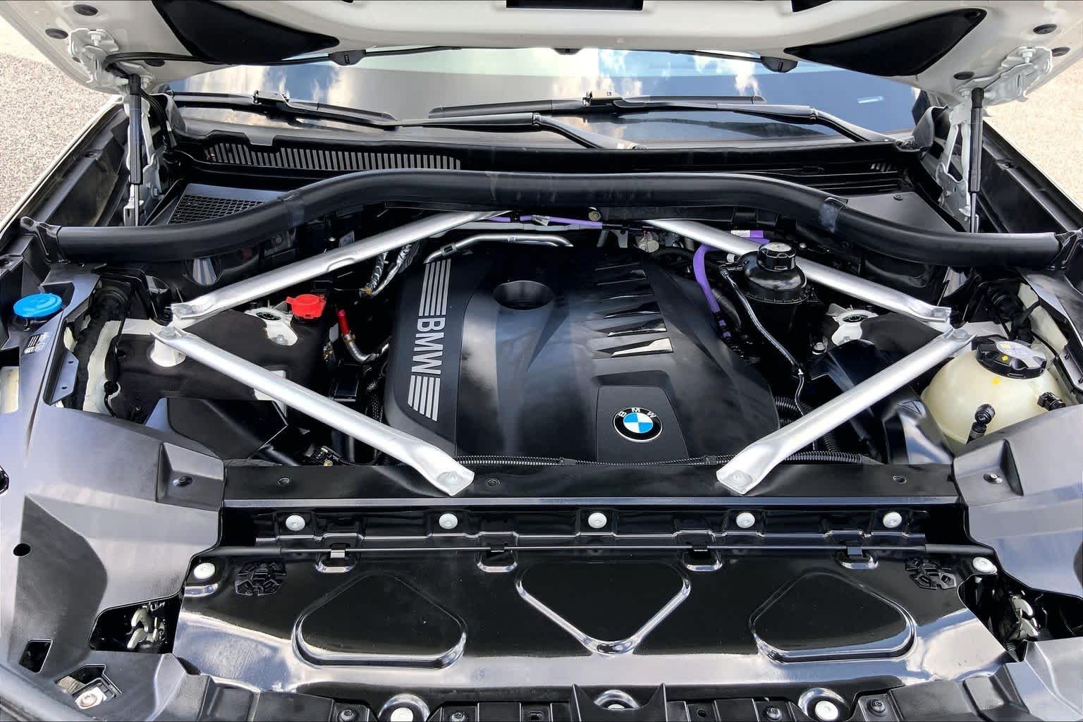 Used 2023 Alpine White BMW xDrive40i image 31
