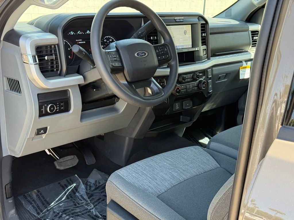 2026 Ford F-250 Super Duty XLT - Photo 6