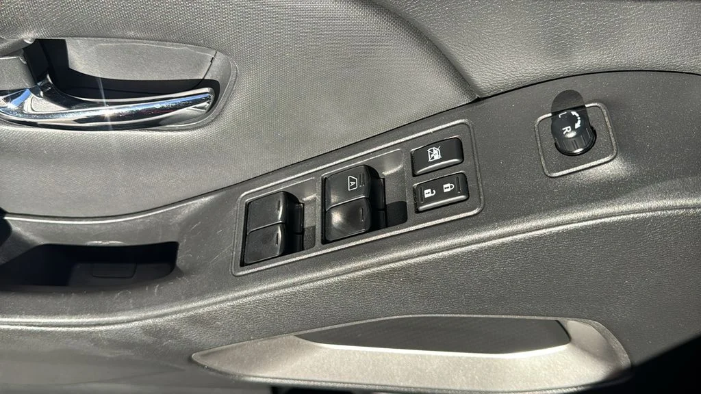 Certified Used 2022 Red Alert Nissan SV image 19