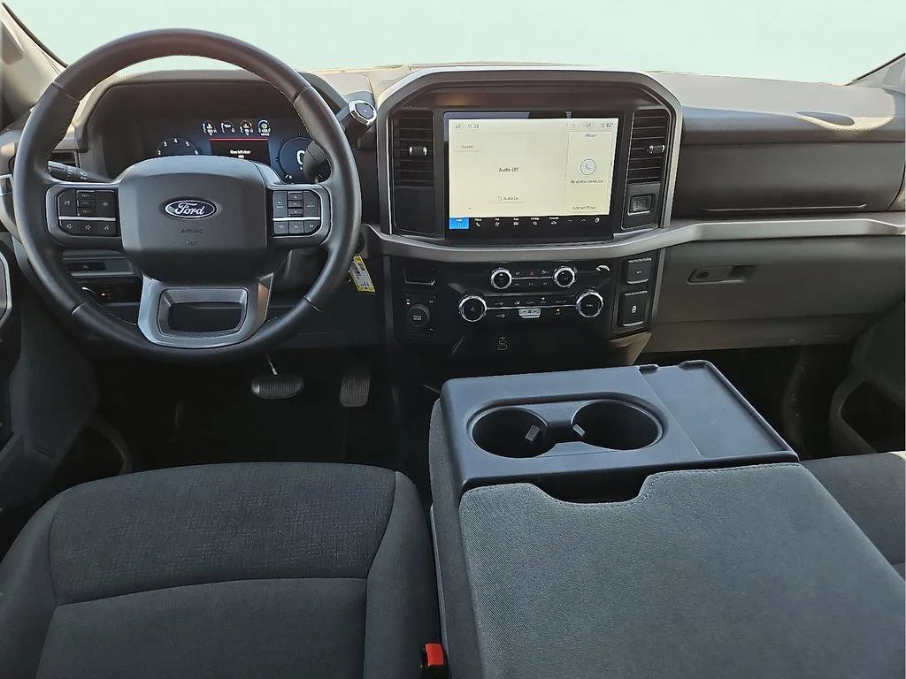 Used 2025  Ford XLT image 9