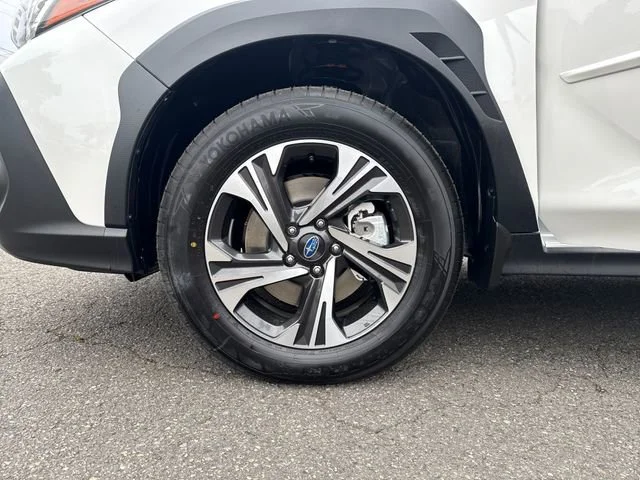 New 2026 CRYSTAL WHITE PEARL Subaru Premium image 31