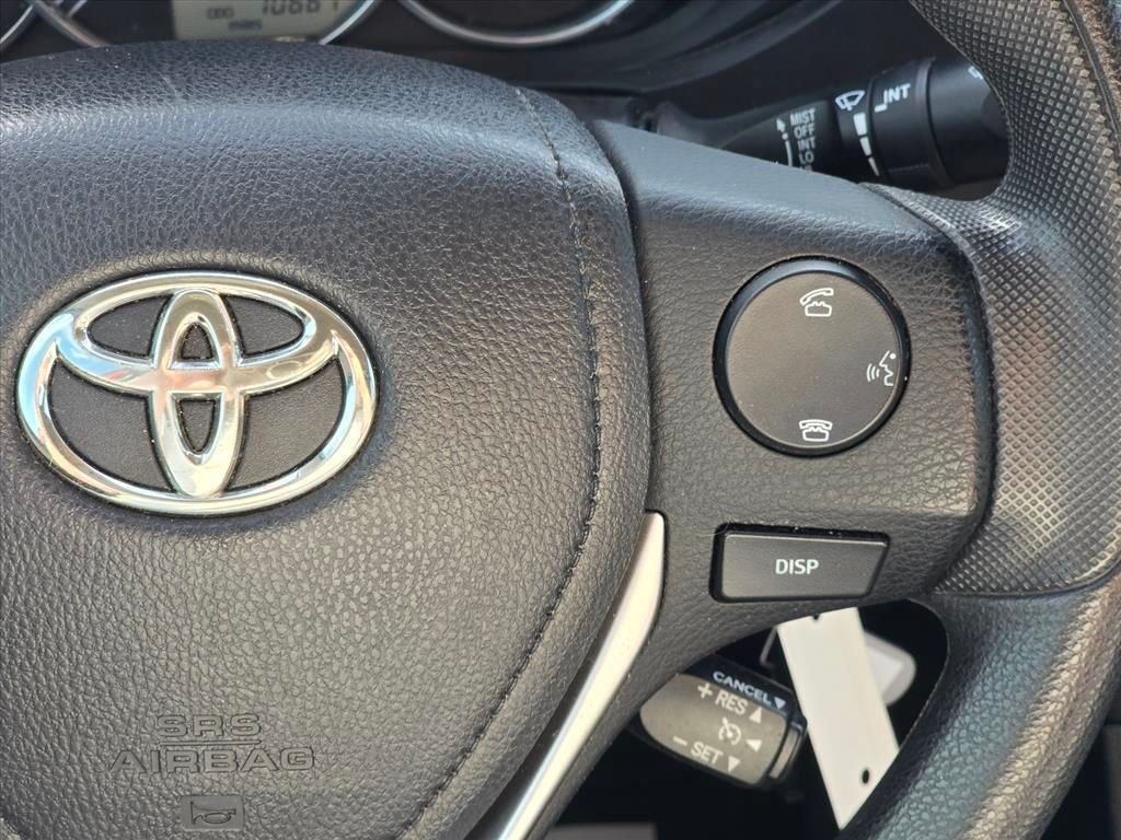 Used 2015 Red Toyota LE image 15