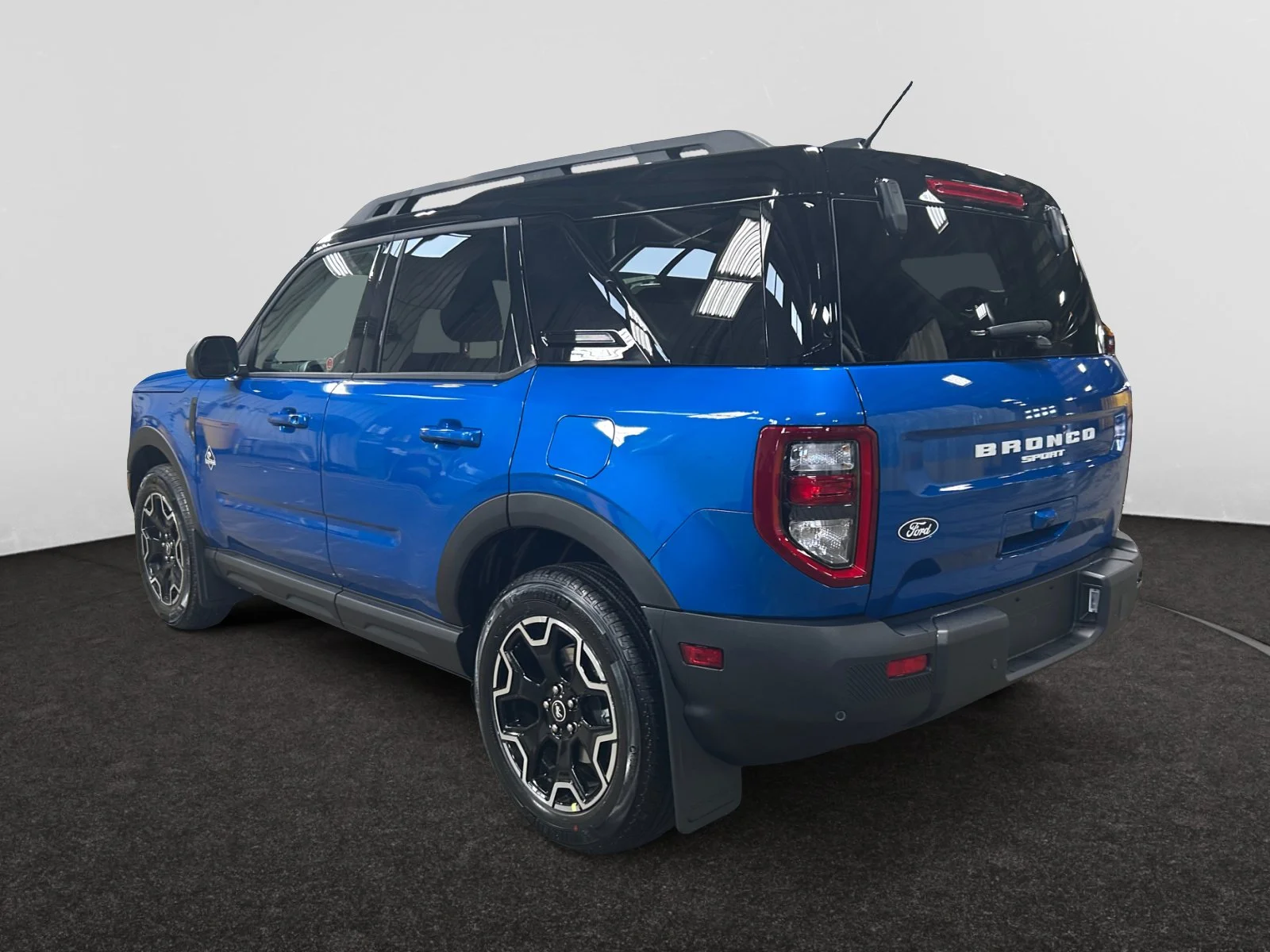 New 2026 Velocity Blue Metallic Ford Outer Banks image 3