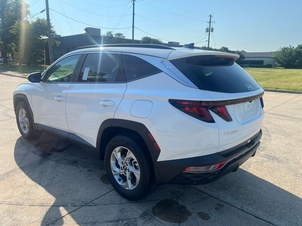 Used 2024 White Hyundai SEL image 8