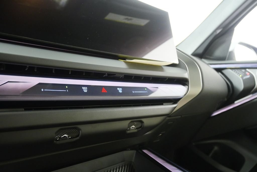 Used 2026 Skyscraper Grey Metallic BMW 30 xDrive image 19