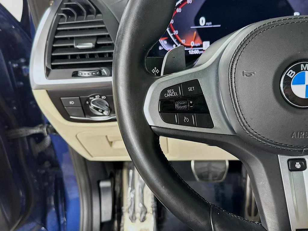 Used 2021 Blue Metallic BMW xDrive30i image 14