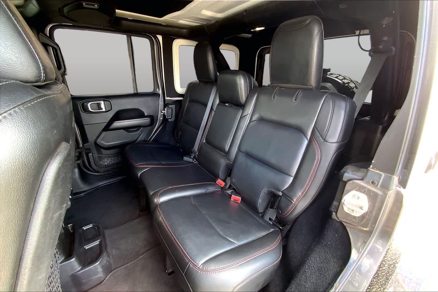 Used 2018 Granite Crystal Metallic Clearcoat Jeep Rubicon image 21