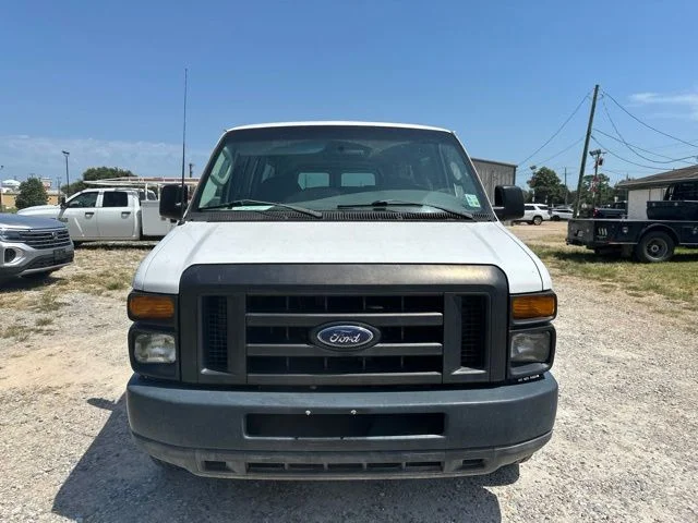 Used 2008 White Ford XL image 4