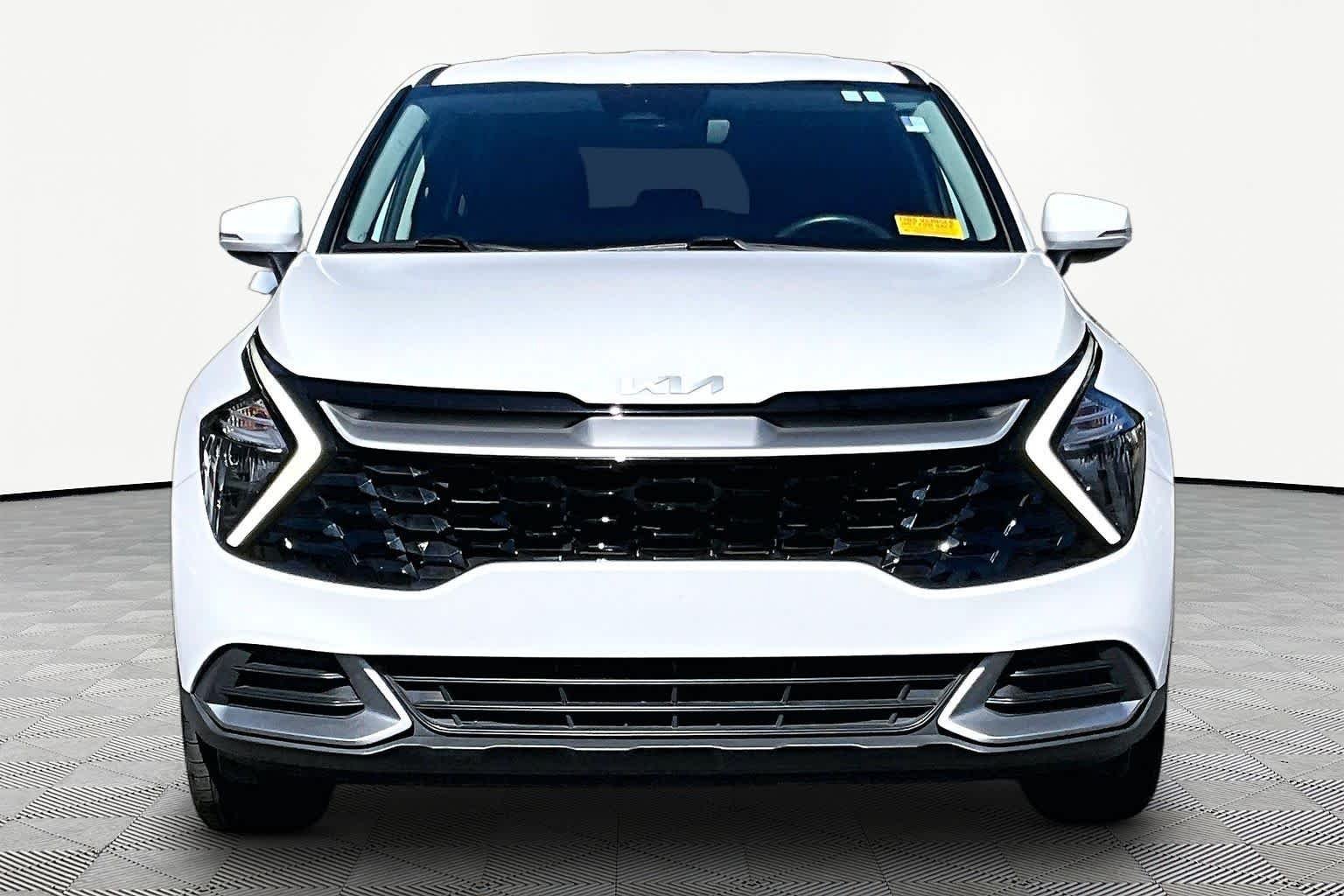 Used 2023 Glacial White Pearl Kia EX image 4