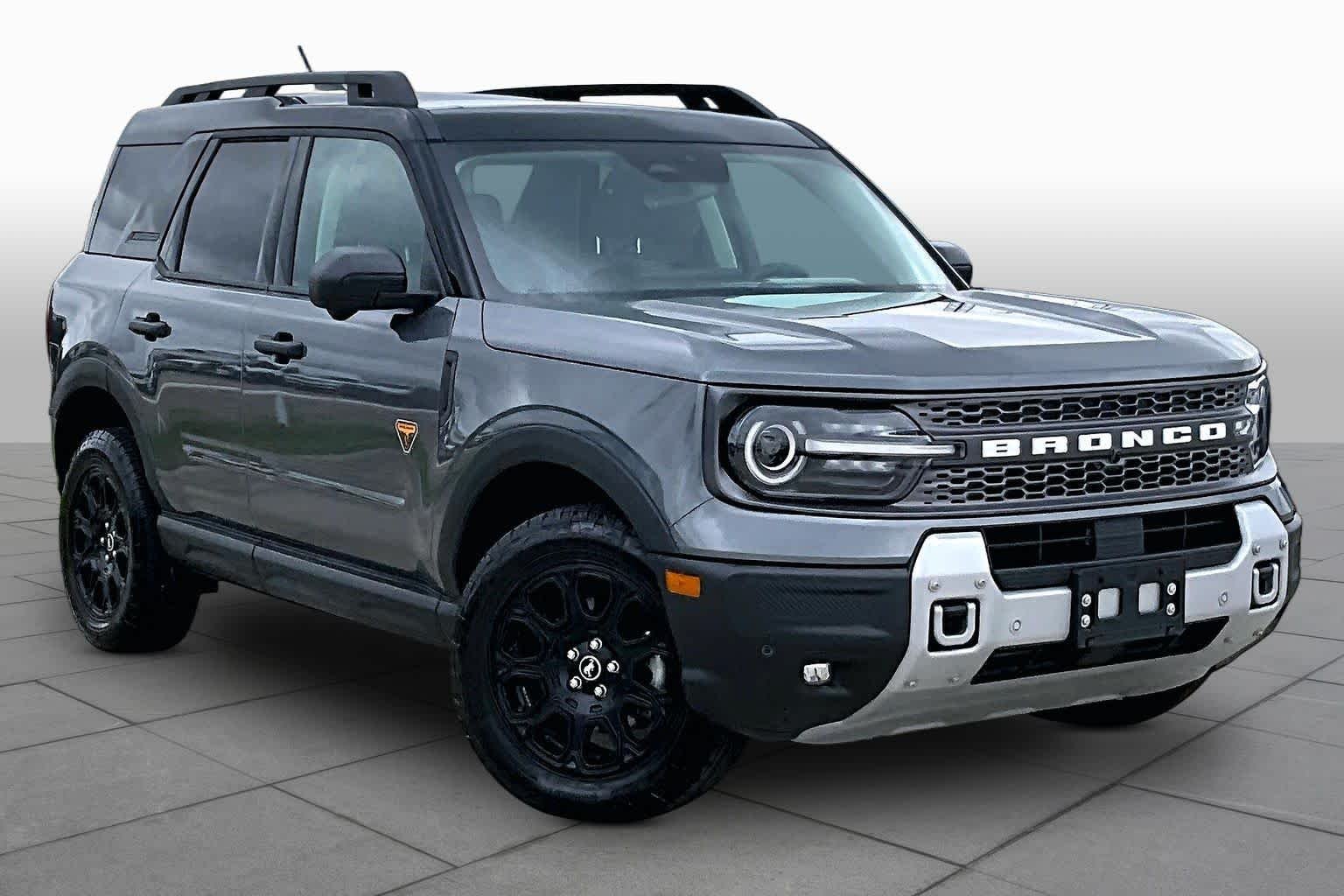 Used 2025 Carbonized Gray Metallic Ford Badlands image 2