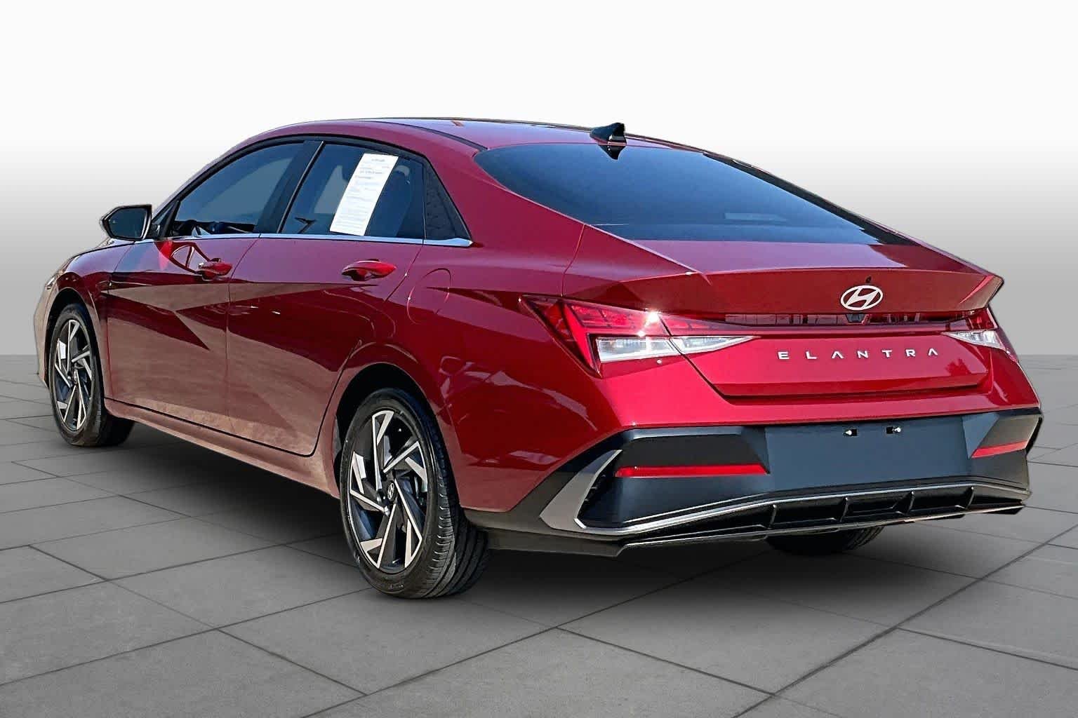 Used 2024 Ultimate Red Hyundai SEL image 11