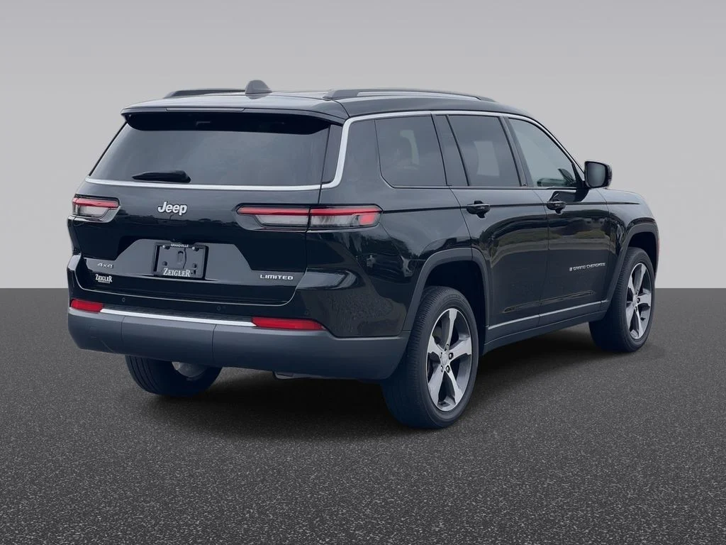 Used 2023 Black Jeep Limited image 4