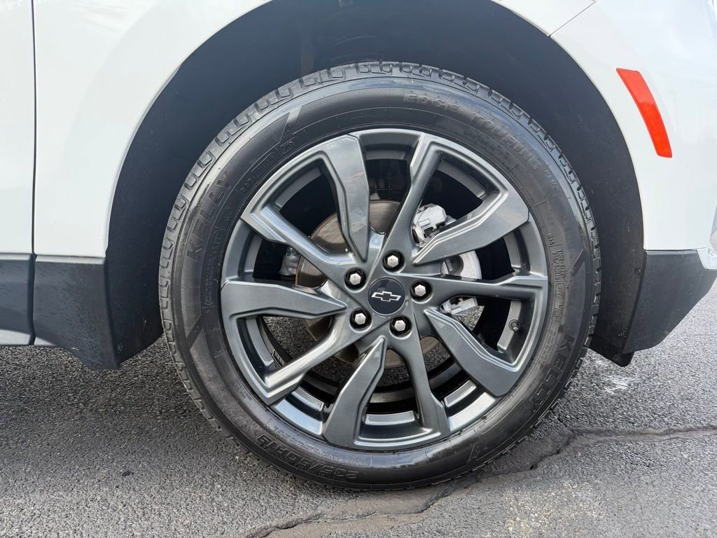 Used 2024 Summit White Chevrolet RS image 46