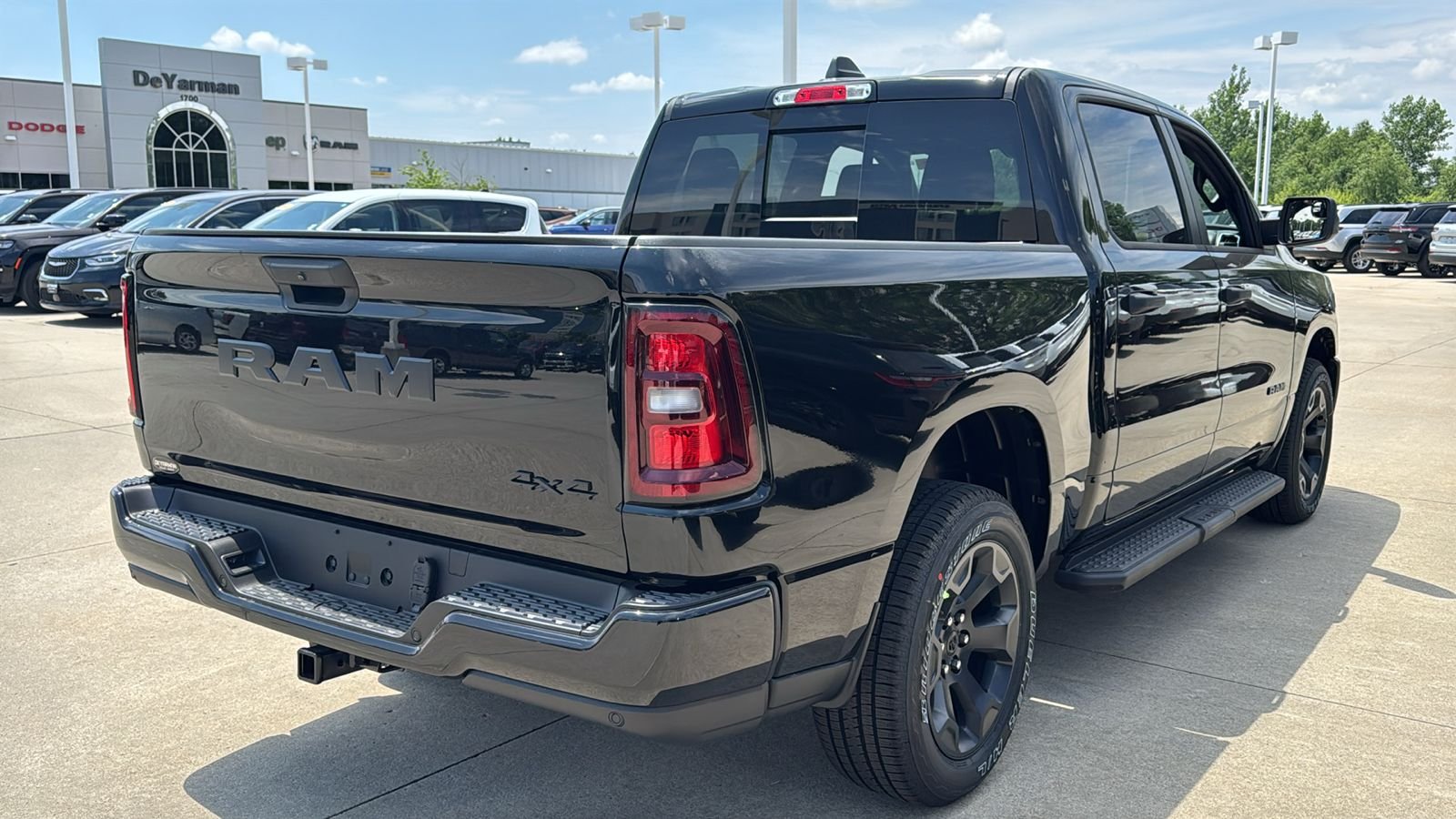 New 2026 Diamond Black Crystal Pearlcoat RAM Express image 15