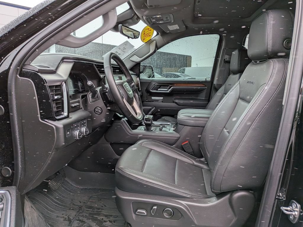 Certified Used 2025 Onyx Black GMC Denali image 18