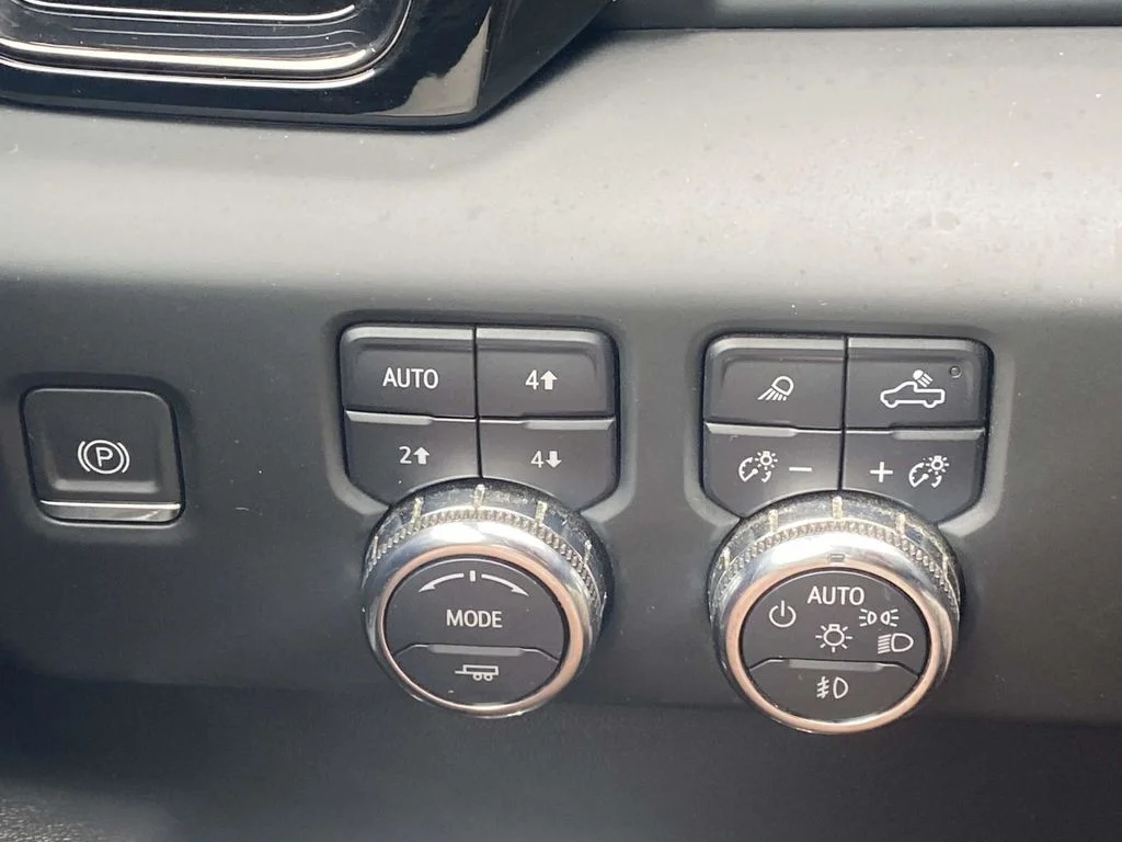 Used 2024 Red GMC AT4 image 64